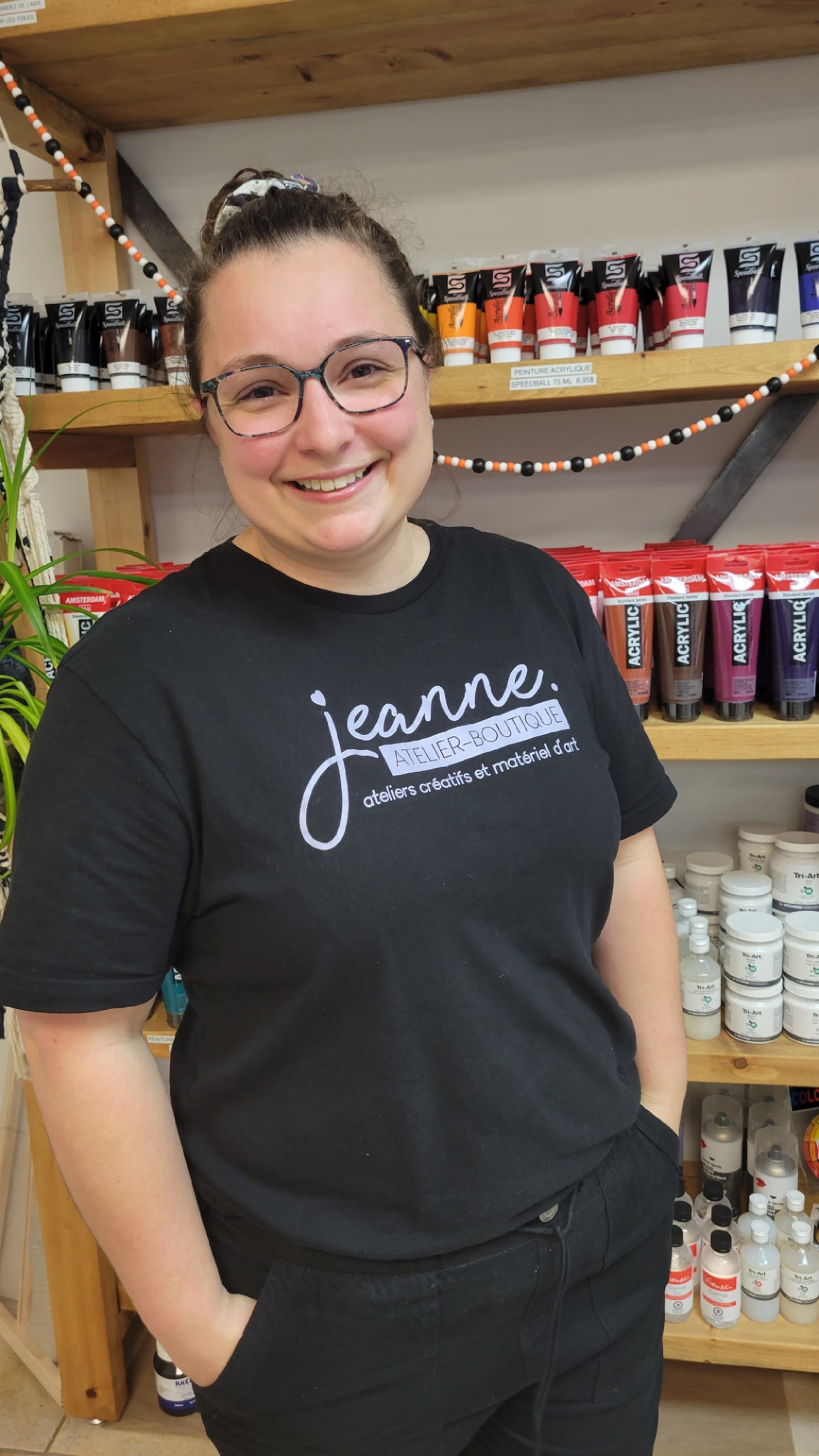 Atelier d'initiation à la calligraphie moderne aux marqueurs avec Josée Landry